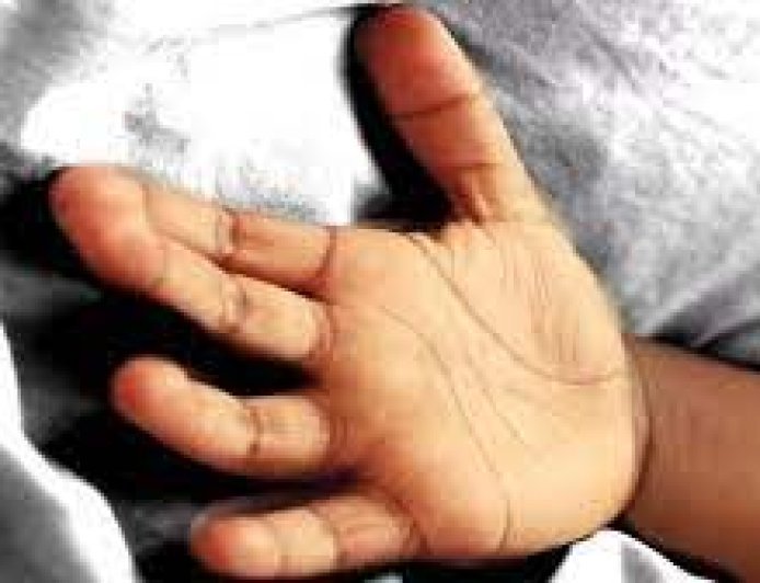 खेल-खेल में बच्चे की मौत, छत पर दरवाजा बंद करने की रस्सी से गले में फंदा लगा