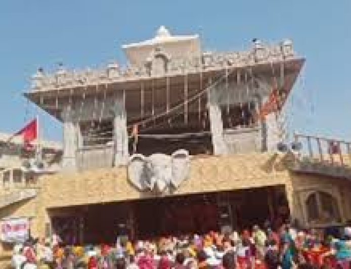 कुबेरेश्वर धाम में रुद्राक्ष महोत्सव आज से , 24 घंटे में 30 काउंटर से बांटे जाएंगे 24 लाख रुद्राक्ष