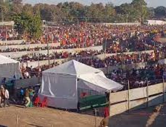 कुबेरेश्वर धाम - रुद्राक्ष महोत्सव की भीड़ में तीन महिलाएं लापता, इंदौर-भोपाल हाईवे पर 27km जाम