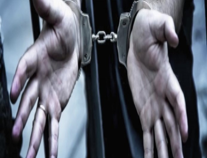 जेल प्रशासन के डर से गोपालगंज में कैदी ने निगला फोन